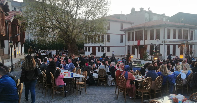 Yalı Evleri Ramazan ayında 10 bin kişiyi iftarda ağırladı