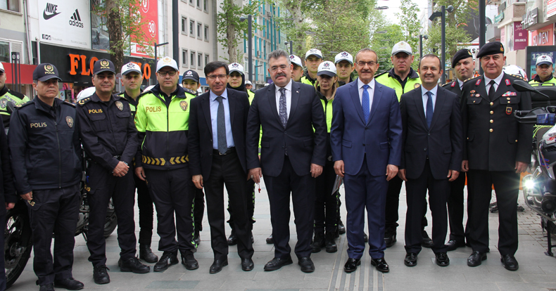 Vali Yavuz: “Kocaeli trafik denetimlerinde Türkiye’de ilk sırada yer almaktadır”