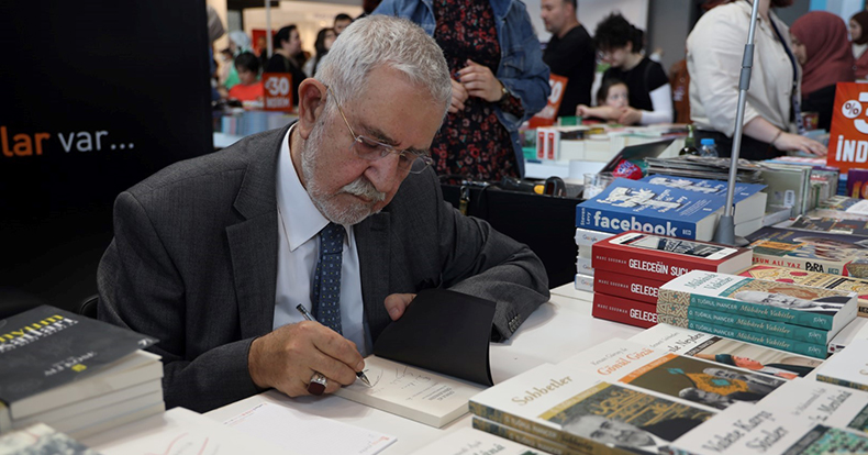 Ömer Tuğrul İnançer: Okuduğunu anlayan bir nesil yetiştirebiliyor muyuz?