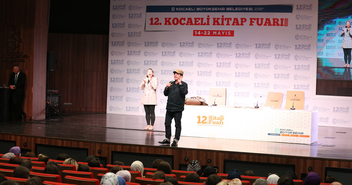 Okan Bayülgen: Z Kuşağı Londra’da itaat etmeye razı
