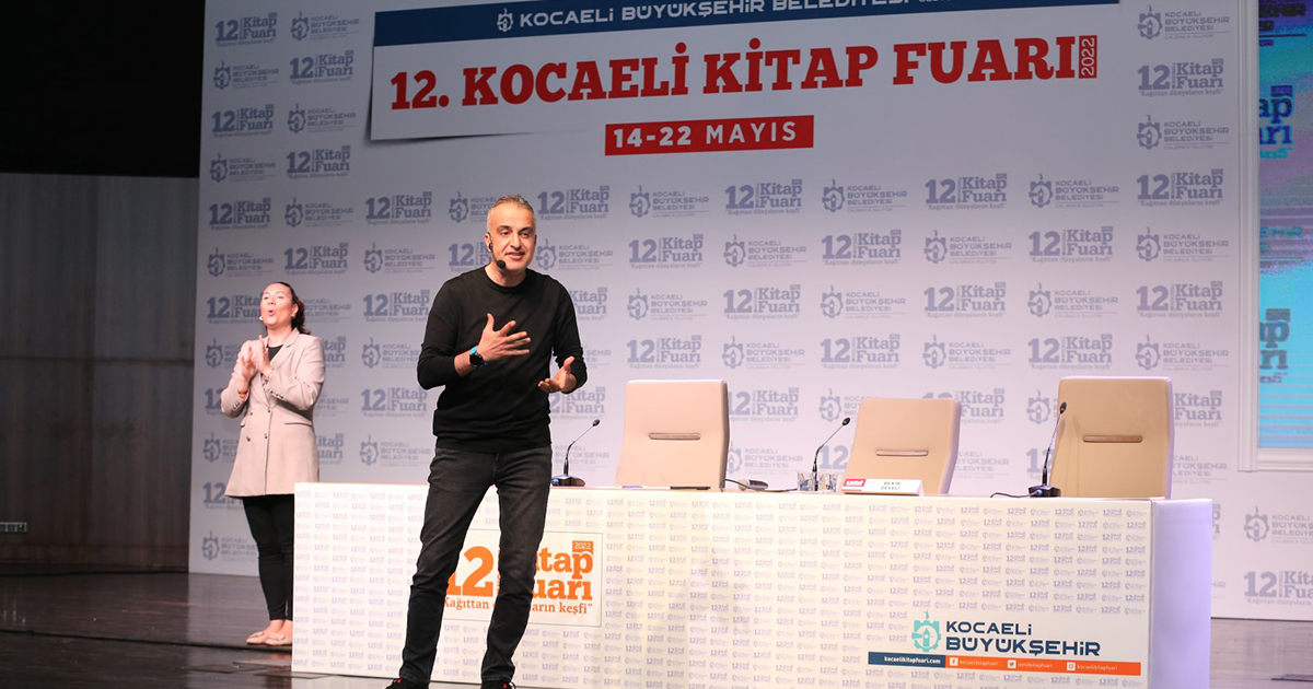 Bekir Develi: Sosyal medya Hayati hocayı Lady Gaga’ya döndürdü