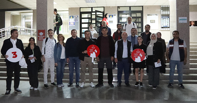 Darıca Belediyesi, 3 bin öğrenciyi Çanakkale'ye götürüyor