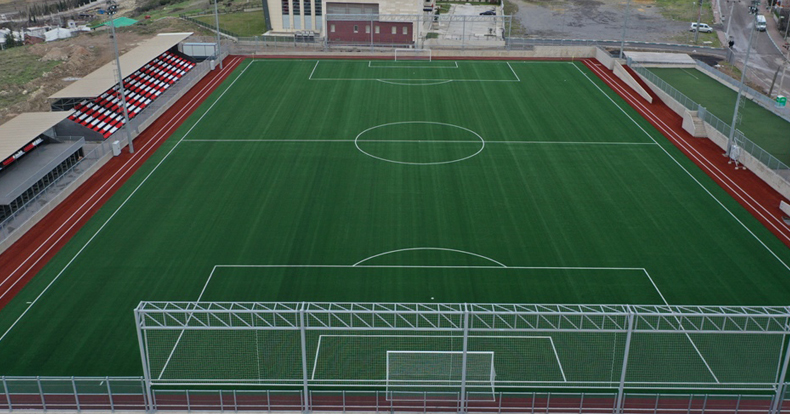 Dilovası Şehit Nihat Karadaş stadı açılışa hazır 
