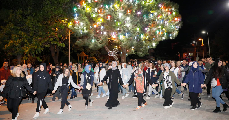 Körfezli gençler doyasıya eğlendi