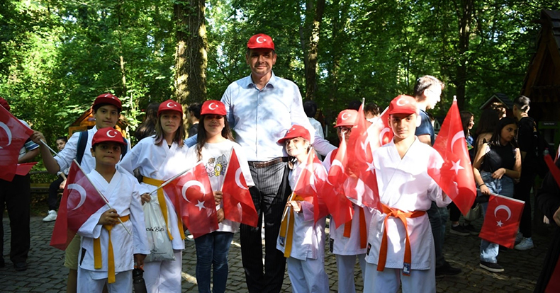 KARTEPE’DE 1919 ADIMLIK BAYRAK YÜRÜYÜŞÜ