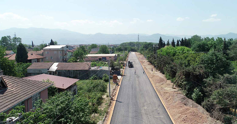 Kartepe Estergon Caddesinde üst yapı yenilendi