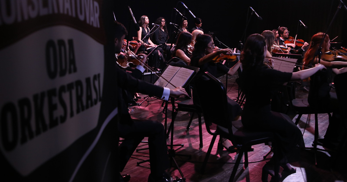 Oda Orkestrası muhteşem performansıyla  seyirciyi kendine hayran bıraktı