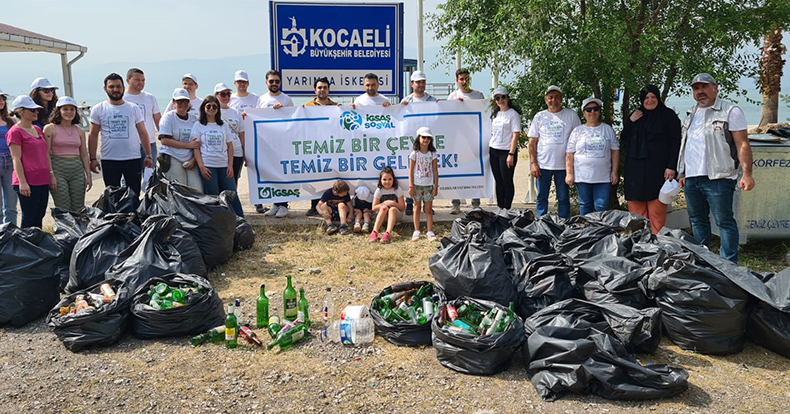 İGSAŞ’lılar Dünya Çevre Günü’nde  Yarımca kıyılarını temizledi