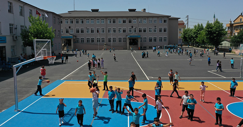 70 okula daha basketbol ve voleybol sahası