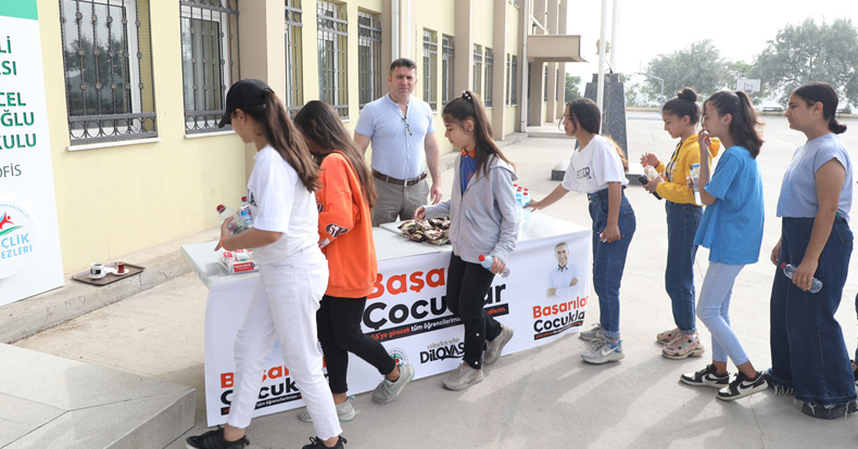 Dilovası Belediyesi; LGS’de öğrencileri yalnız bırakmadı 