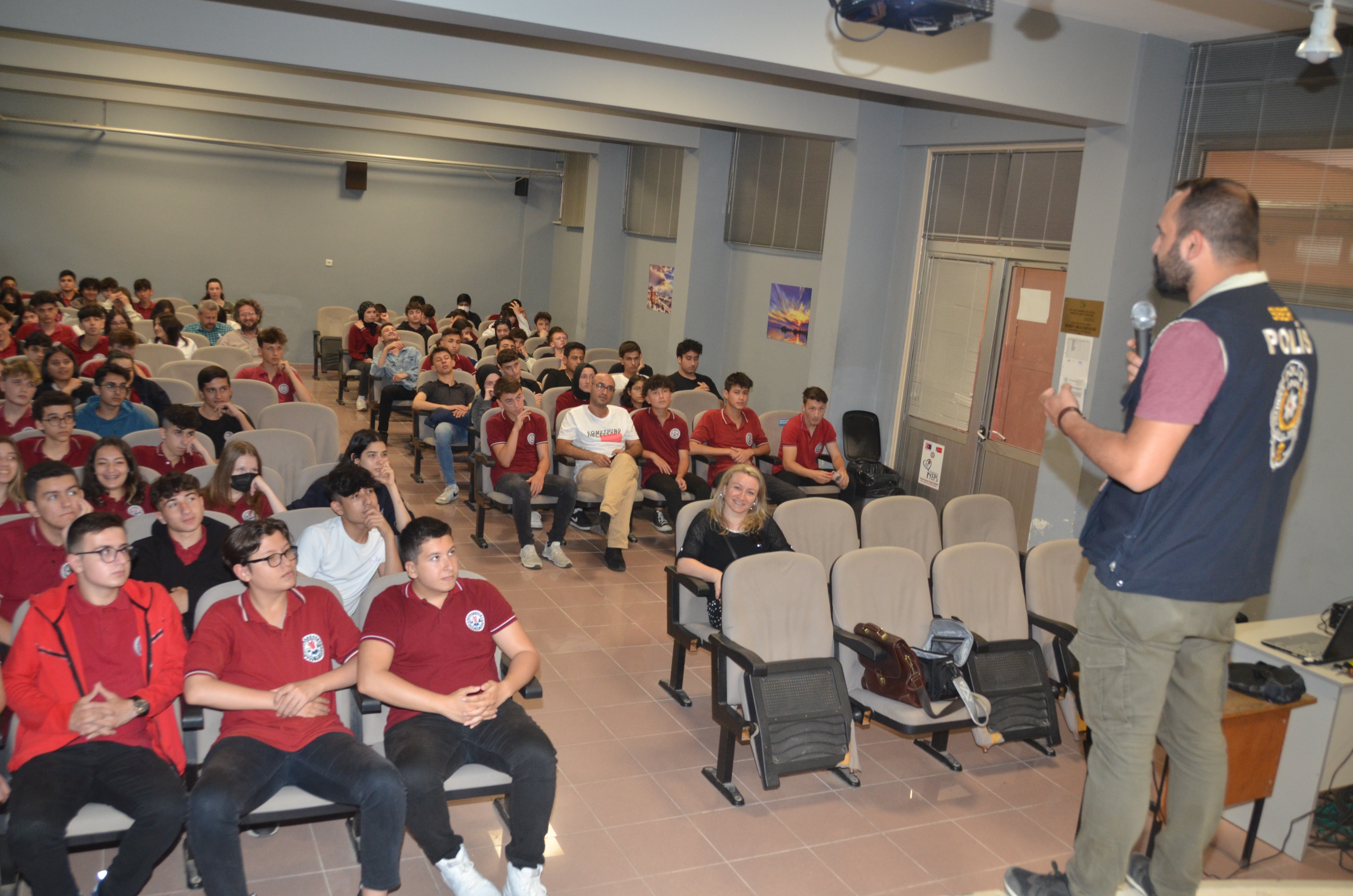 KSO  ve  Kocaeli Emniyeti’nden bilişim öğrencilerine ‘siber suçlar’ semineri
