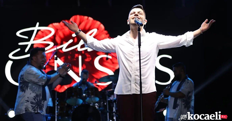Bilal Sonses, sevilen şarkılarını Gebzeliler için seslendirdi
