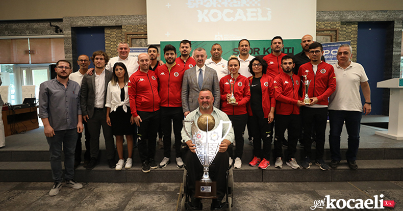 Büyükakın: Spor yatırımlarıyla Türkiye’ye rol model olduk