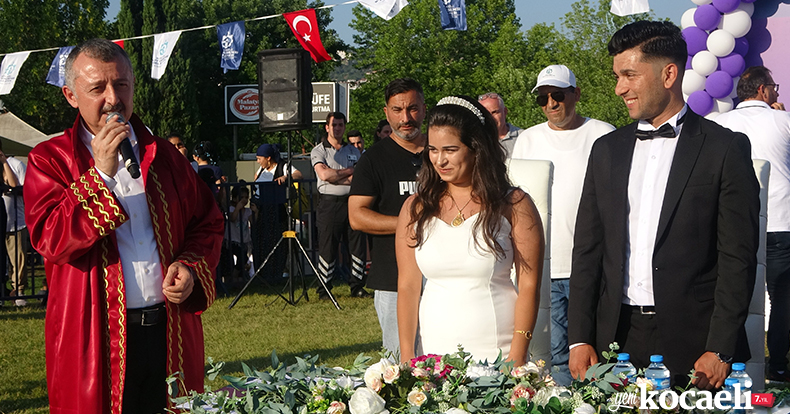 Roman çiftler toplu nikah töreniyle dünya evine girdi