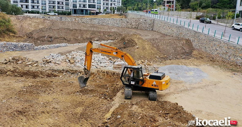 Karamürsel Millet Bahçesinde çalışmalar devam ediyor