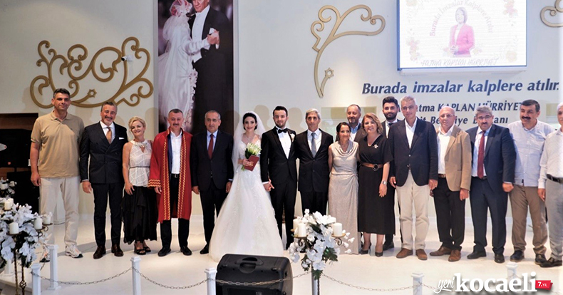 Siyaset ve iş dünyasını buluşturan düğün