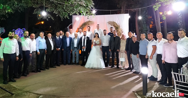 Mehmet Ali ve Kader çifti dünya evine girdi