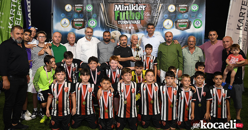 KARTEPE’DE MİNİKLERDE ŞAMPİYON FSM OLDU
