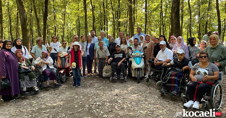 AK Parti, bin 300 engelli birey ve ailesini Ormanya’ya götürdü
