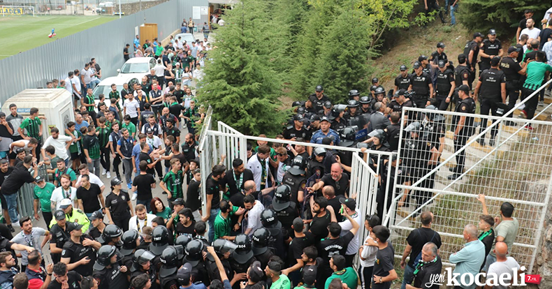 Kocaelispor Başkanı Engin Koyun uzun süre stattan çıkamadı