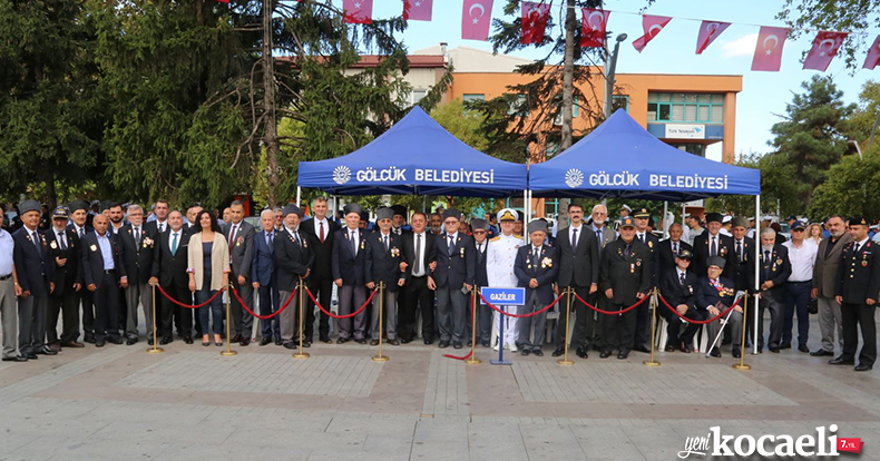 GAZİLER GÜNÜ GÖLCÜK’TE TÖRENLE KUTLANDI