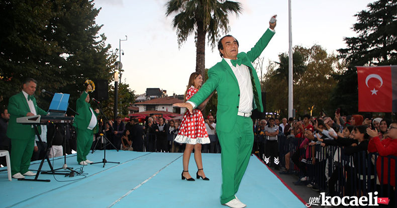 Hababam Vokal Grubu’ndan Gölcük’te muhteşem konser