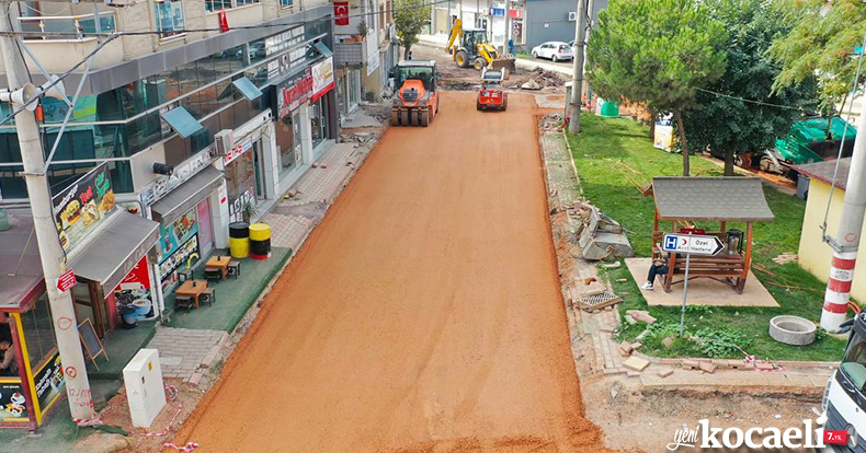 Adnan Kahveci Caddesi Asfalta Hazırlanıyor