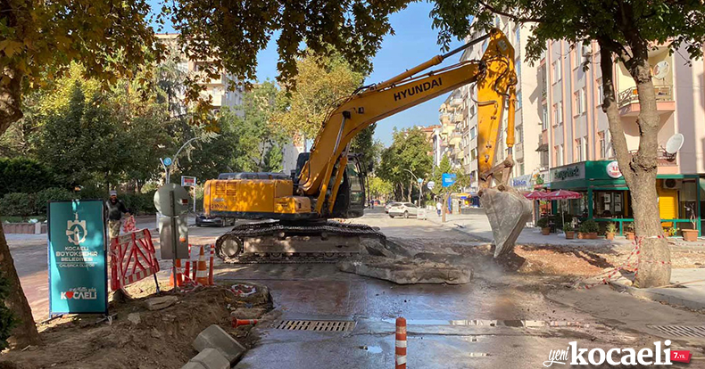 Büyükşehir aynı anda 500 noktada üstyapı çalışması yapıyor