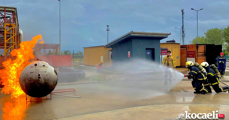 Büyükşehir İtfaiyesinden üniversiteli gençlere eğitim