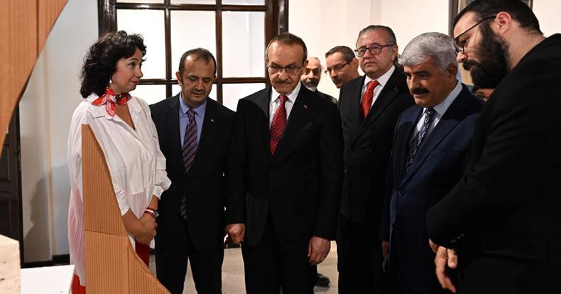 “Yaşasın Cumhuriyet” Sergisi Büyük Beğeni Topladı