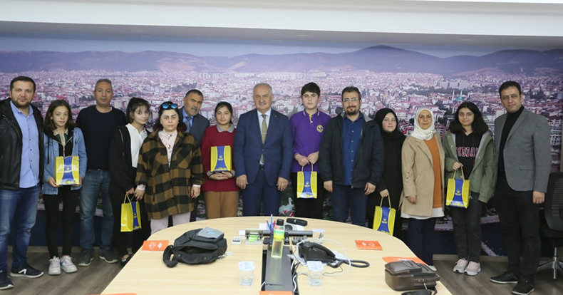 Başkan Aygün Öğrencilerin Daima Yanında