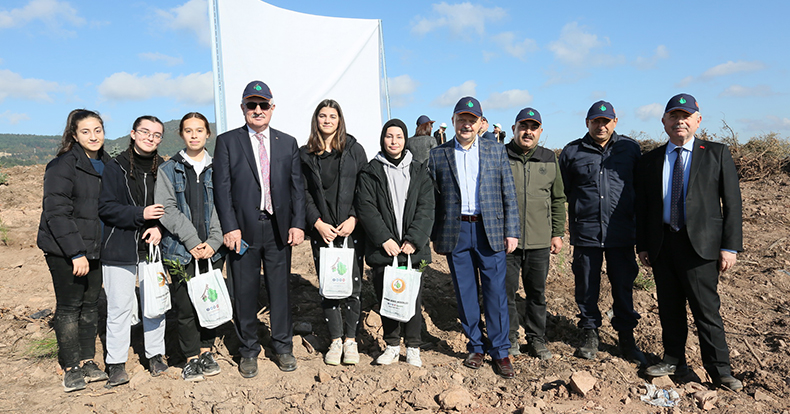 Milli Ağaçlandırma Günü’nde Fidanlar Toprakla Buluştu