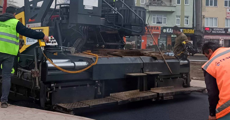 Maşukiye kavşağında yol çizgileri çekildi