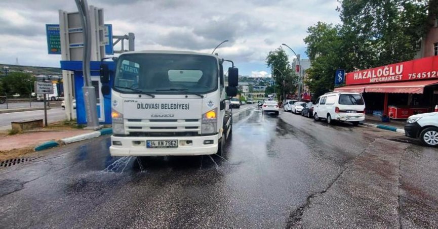 Dilovası’nda ortak alanlar dezenfekte ediliyor 