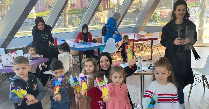 Başiskele’de Anneler Çocuklarıyla Birlikte Atölyede