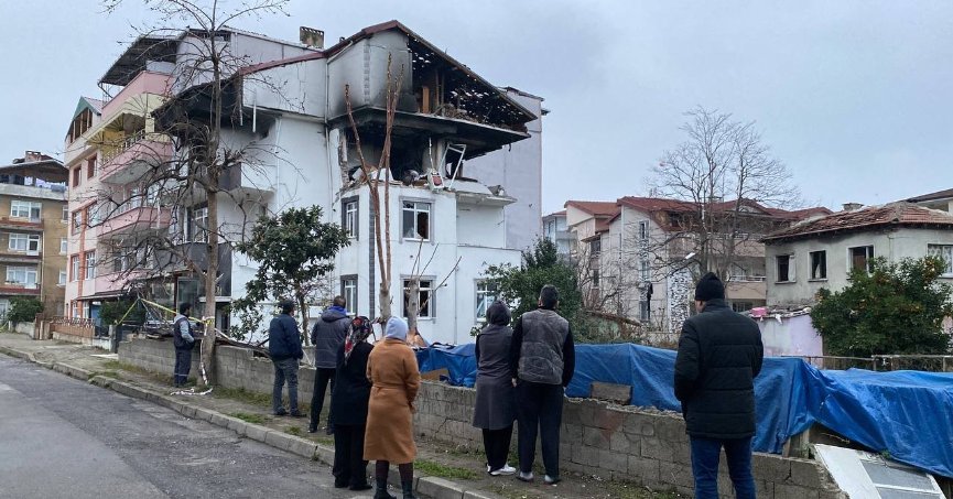 Doğalgaz patlamasında ağır yaralanan anne ile oğlu yaşam mücadelesini kaybetti