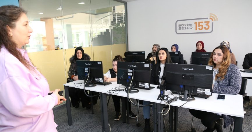 USTAM’dan çağrı merkezi müşteri temsilcilerine eğitim