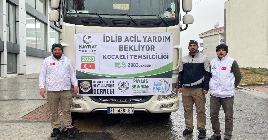 Soğuk kış gününde İdlib'e yürekleri ısıtan yardım