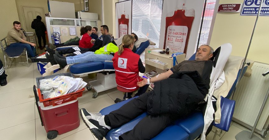 Asrın felaketini yaşayan Kocaeli depremzedeler için seferber oldu