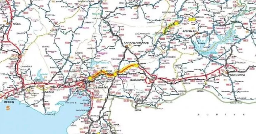 Deprem nedeniyle kapanan yollar