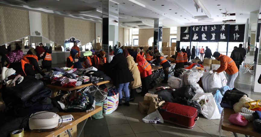 Çayırova deprem bölgesi için tek yürek oldu