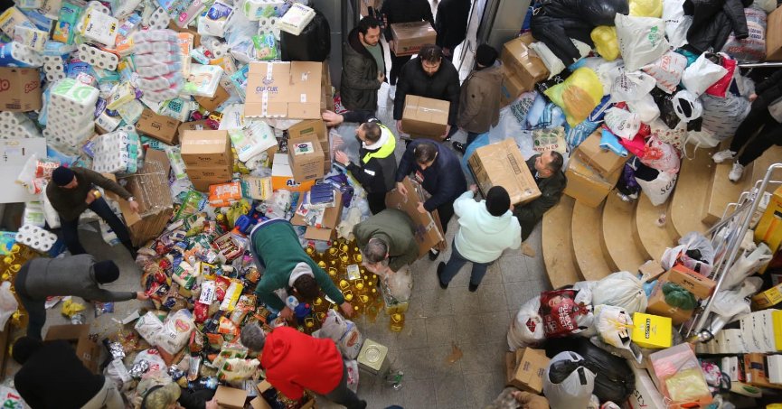 3 tır dolusu yardım, depremzedeler için yola çıktı