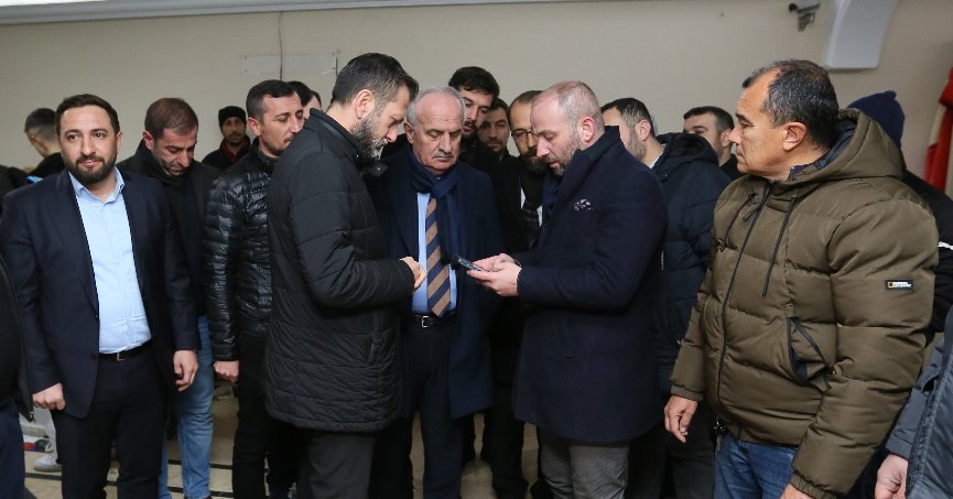 Derince’den 4 Tır Daha Yola Çıkacak