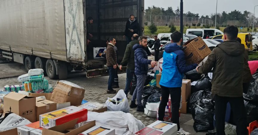 Başiskele Depremzedeler İçin Tek Yürek Oldu