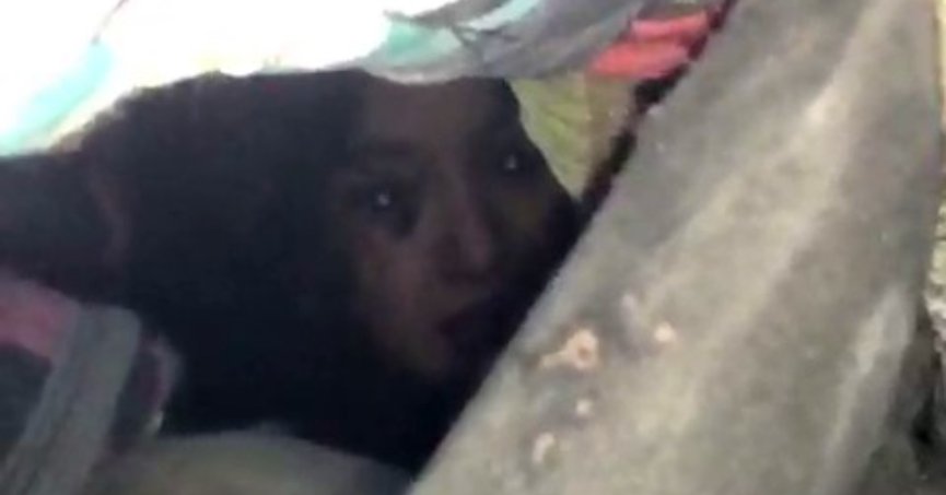 Enkaz altındaki 5 yaşındaki Yağmur herkesi ağlattı: “Çok üşüyorum baba”