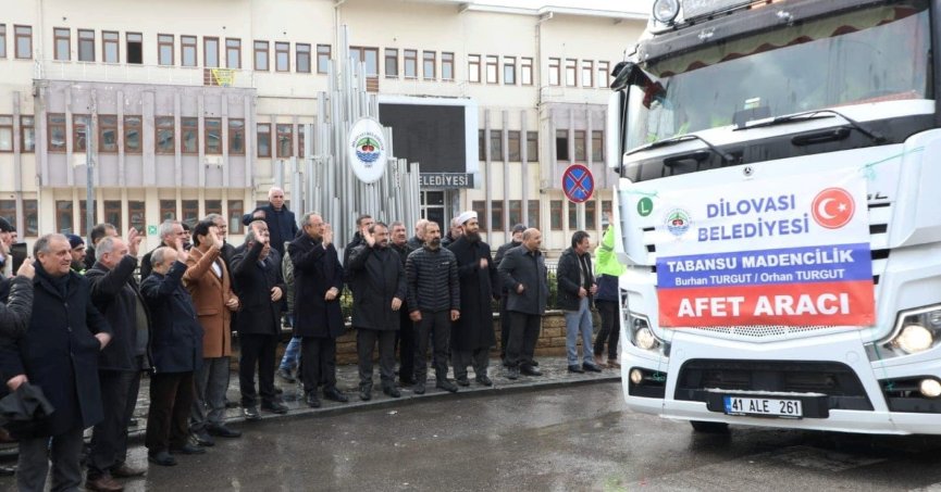 Başkan Şayir, 65 kişilik ekiple deprem bölgesinde