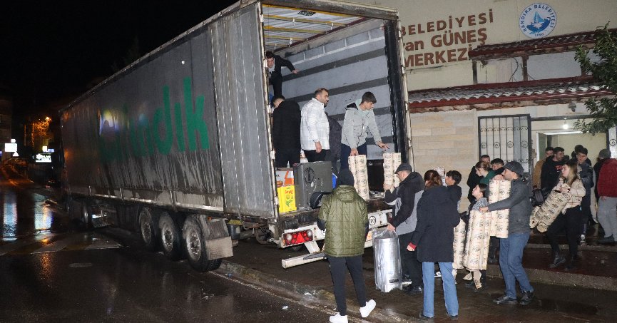 7 kişiyi enkaz altından çıkarıldı