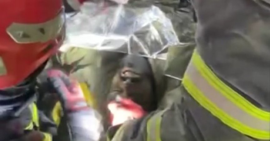 Enkaz altında yaşam mücadelesi veriyordu, 89 saat sonra kurtarıldı