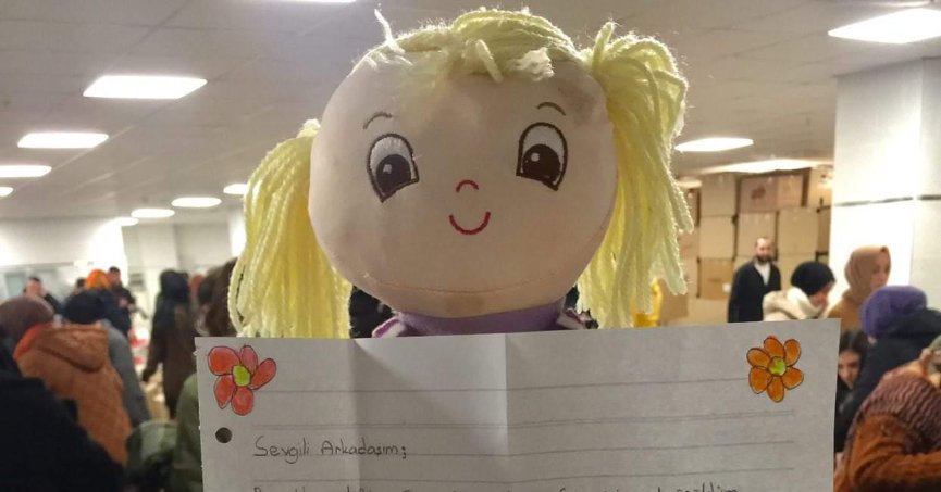 Başiskele’nin Koca Yürekli Çocuklarından Anlamlı Hediyeler