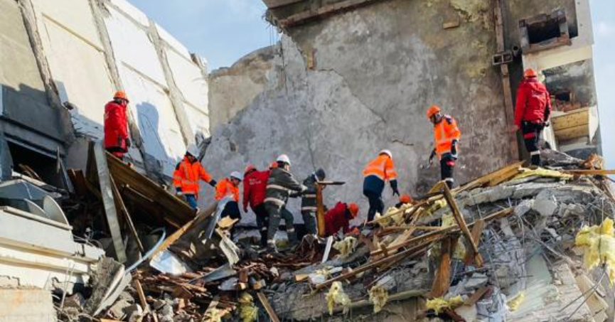 KEDFE Arama Kurtarma ekipleri 5 canı kurtardı